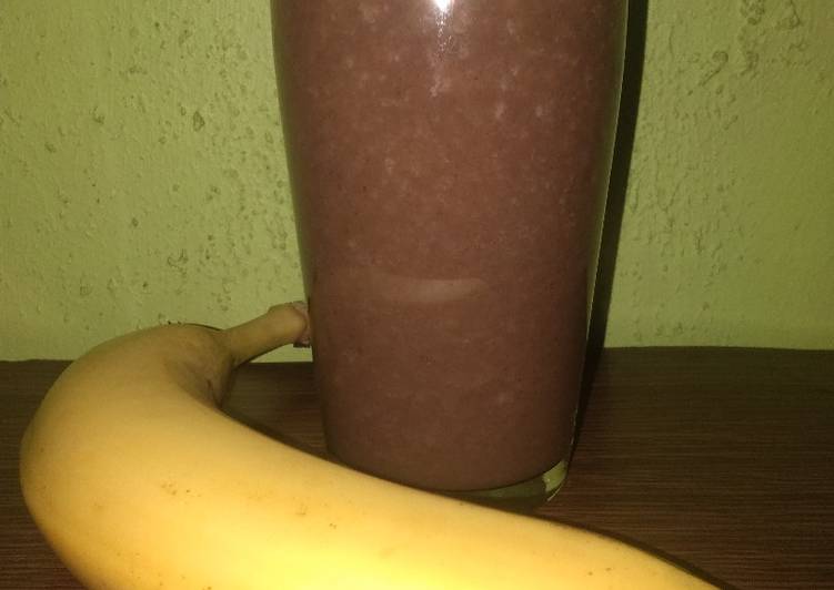Healthy Banana Cocoa Vanilla Smoothie Healthy Banana Cocoa Vanilla Smoothie