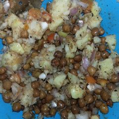 A picture of Aloo Chana Chat.