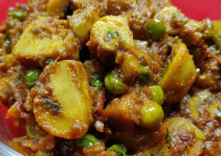 Simple Way to Make Homemade Matar Mushroom