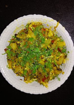 A picture of Paneer Potato laziz.