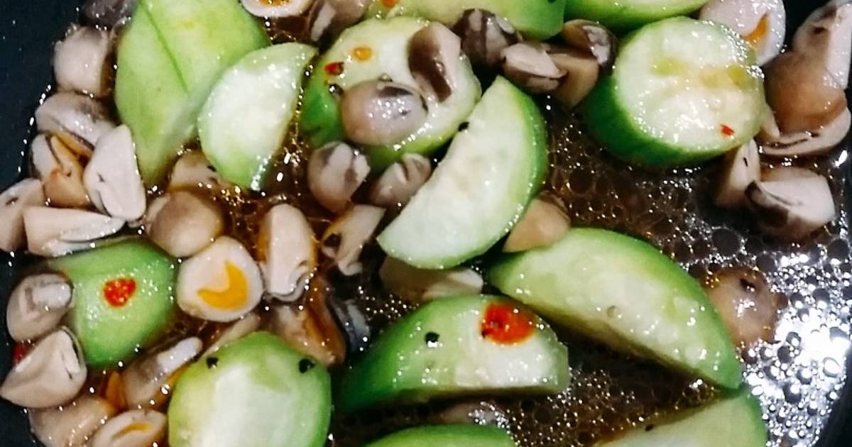 Cách Làm Món Mướp xào nấm của Ai Phuong - Cookpad