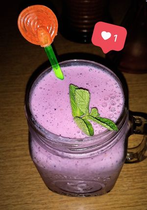 Una foto de Smoothie de berries 🍇🍓