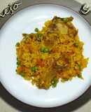 Paella de arroz con conejo y verduras