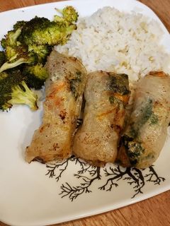 A picture of Chicken & Kale Spring rolls.