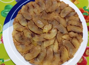 Una foto de Torta invertida de manzana (mi versión)