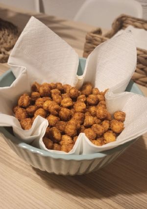 Una foto de Kikos de garbanzo 🧂(horno)