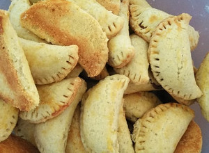 Una foto de Empanaditas de cajeta y/o piña