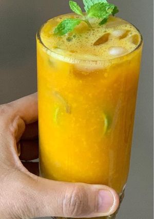 A picture of Mango 🥭 Iced Tea ☕️.