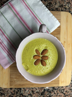 Una foto de Crema de calabacín con leche
