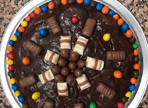 Una foto de Tarta chocolatinas😊