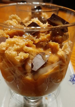 Una foto de Trifle de dulce de leche y chocolate