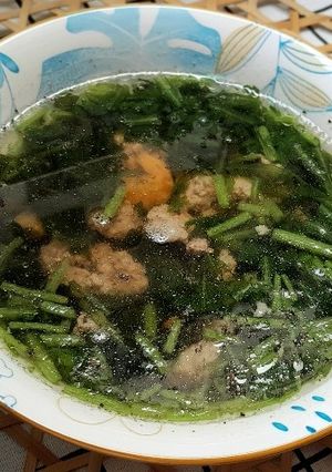 Hình của món Canh tần ô nấu tôm thịt.