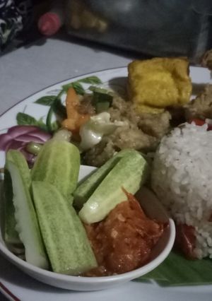 Foto resep Nasi liwet kumplit