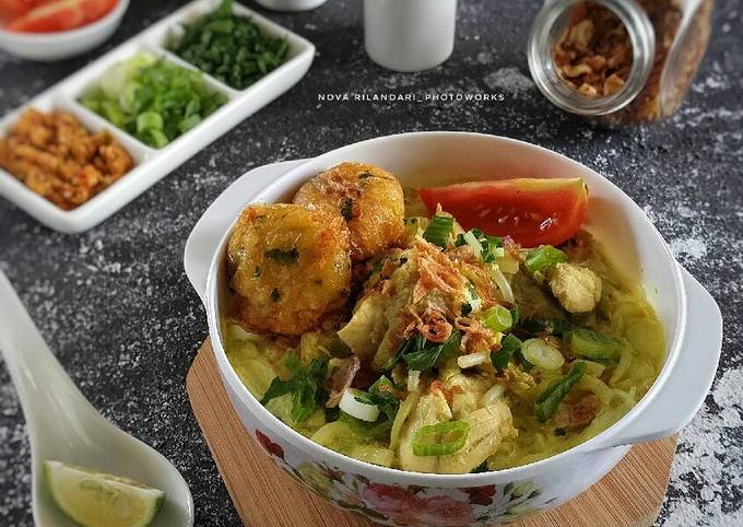 "Soto Ayam" kuah santan