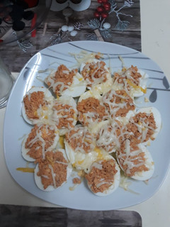Una foto de Huevos rellenos