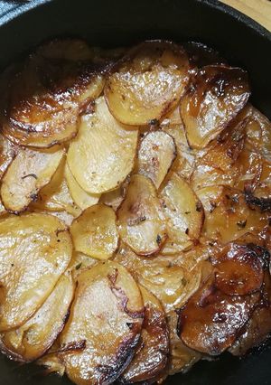 A picture of Boulangère Potatoes.