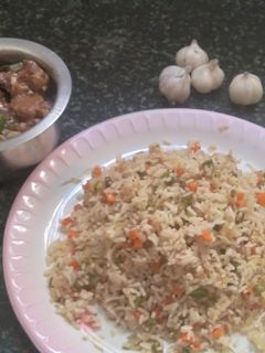 கார்லிக் ஃபிரைட் ரைஸ்(garlic fried rice recipe in tamil) செய்முறை முக்கிய புகைப்படம்
