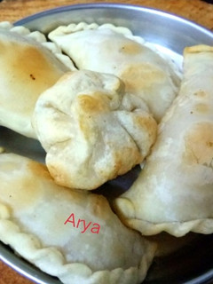 करंजी (karanji recipe in Hindi) रेसिपी मुख्य फोटो