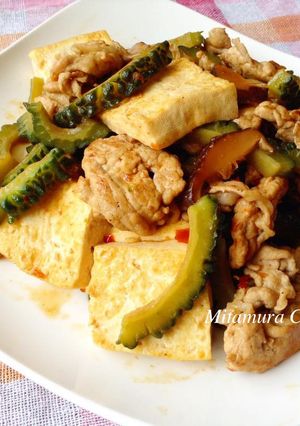 苦瓜肉豆腐 的食譜成品照片