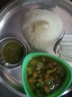 मुंगोड़ी की सब्जी (mungodi ki sabzi recipe in Hindi) रेसिपी मुख्य फोटो