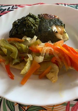 Una foto de Pollo al curry con verduras