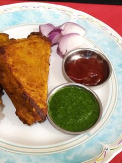 ब्रेड के पकौड़े (Bread ke pakode recipe in hindi) रेसिपी मुख्य फोटो