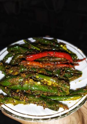 A picture of Masala mirchi.