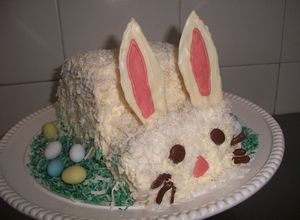 Una foto de Tarta en forma de conejo