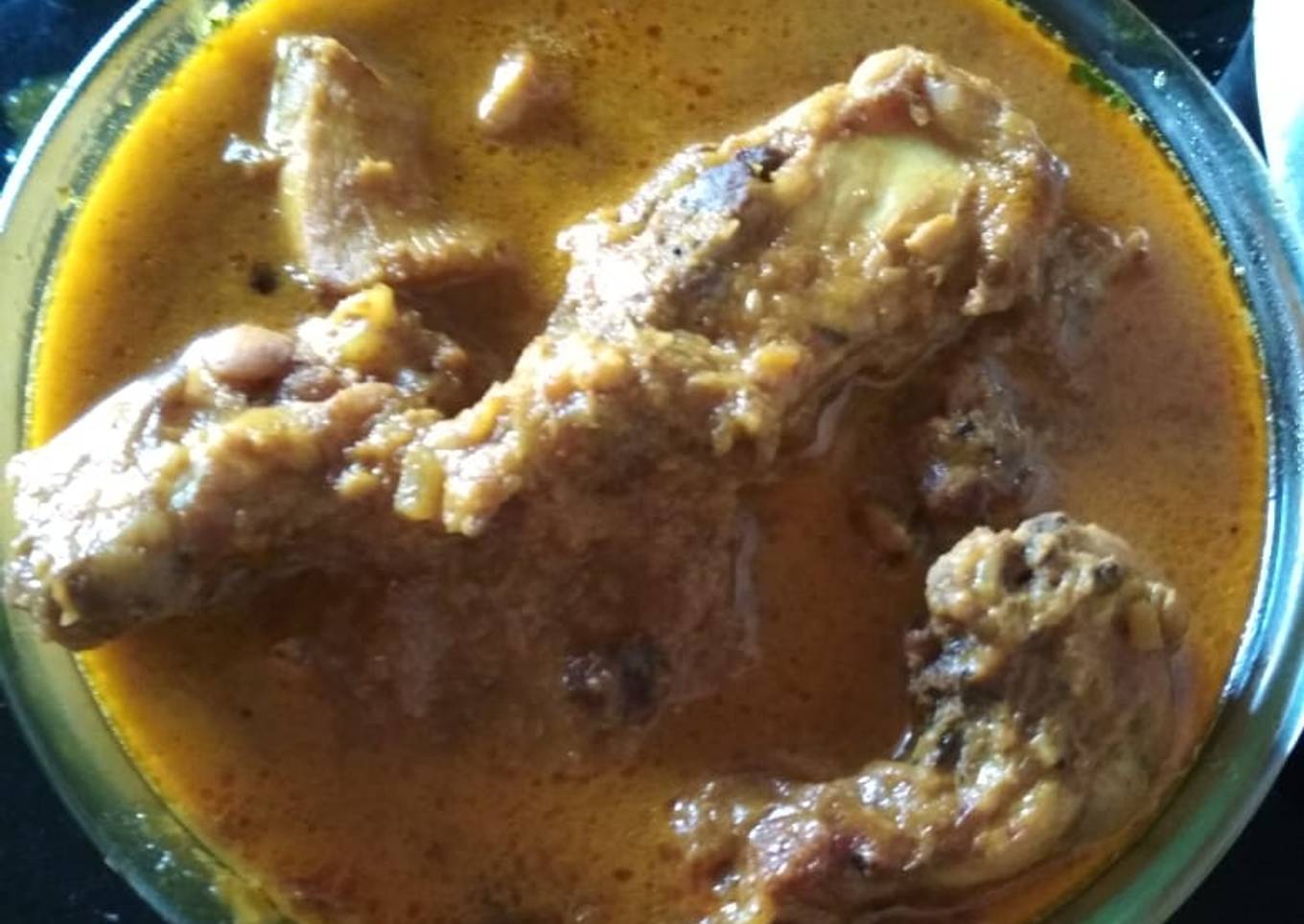 Sorshe chicken (chicken in mustard gravy)