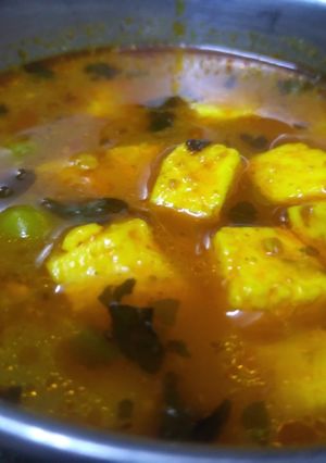 मटर पनीर (matar paneer recipe in Hindi) रेसिपी मुख्य फोटो