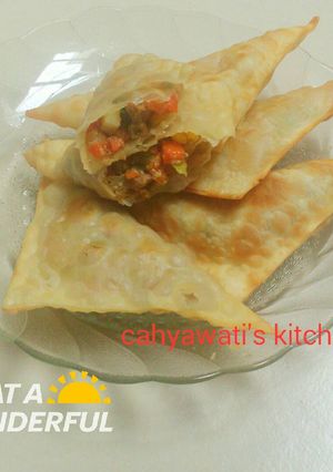 Foto resep Samosa isi Sayur+sosis sapi (kulit pangsit)