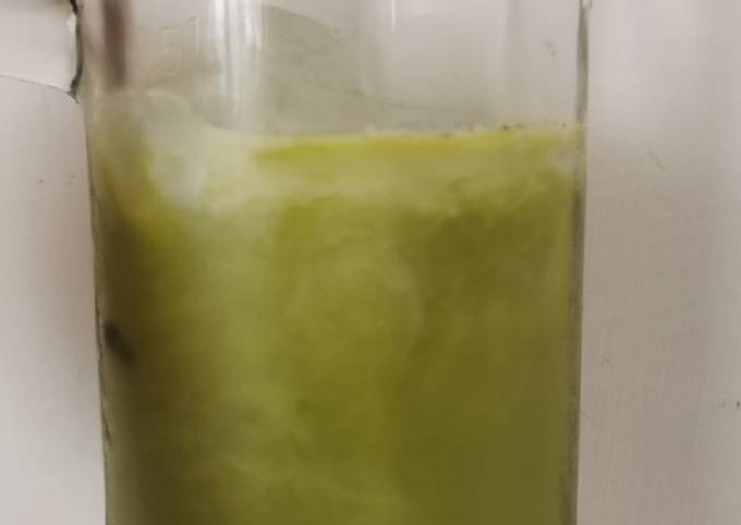 Langkah Mudah untuk Menyiapkan Ice Green Tea yang Lezat Sekali