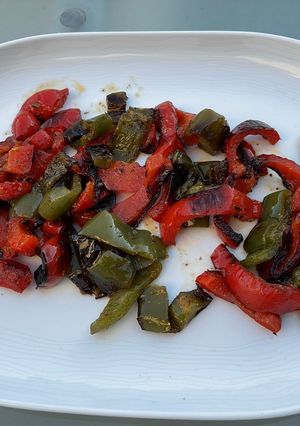 Une photo de Poivrons bicolores aux épices créoles