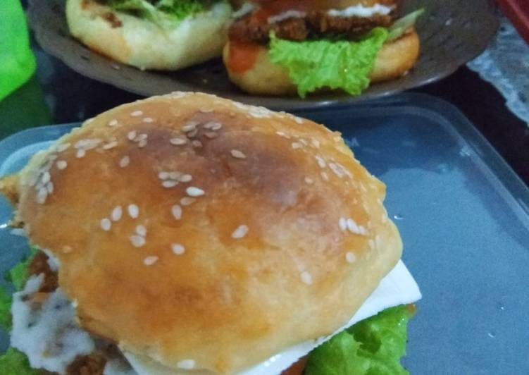 Burger homemade Mantul (pattie chicken & Beef) 🍔