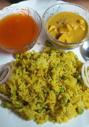 बिरयानी चावल आलू गोभी मटर (Biryani chawal aloo gobhi matar recipe in Hindi) रेसिपी मुख्य फोटो