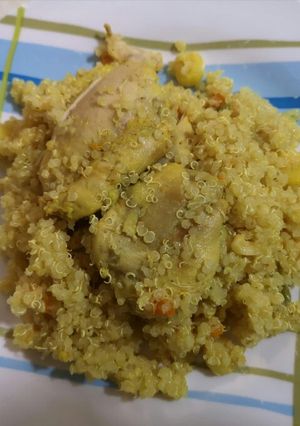 Una foto de Quinua con pollo