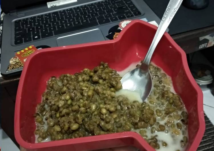 Resep Bubur Kacang Ijo Kuah Santan yang Menggugah Selera