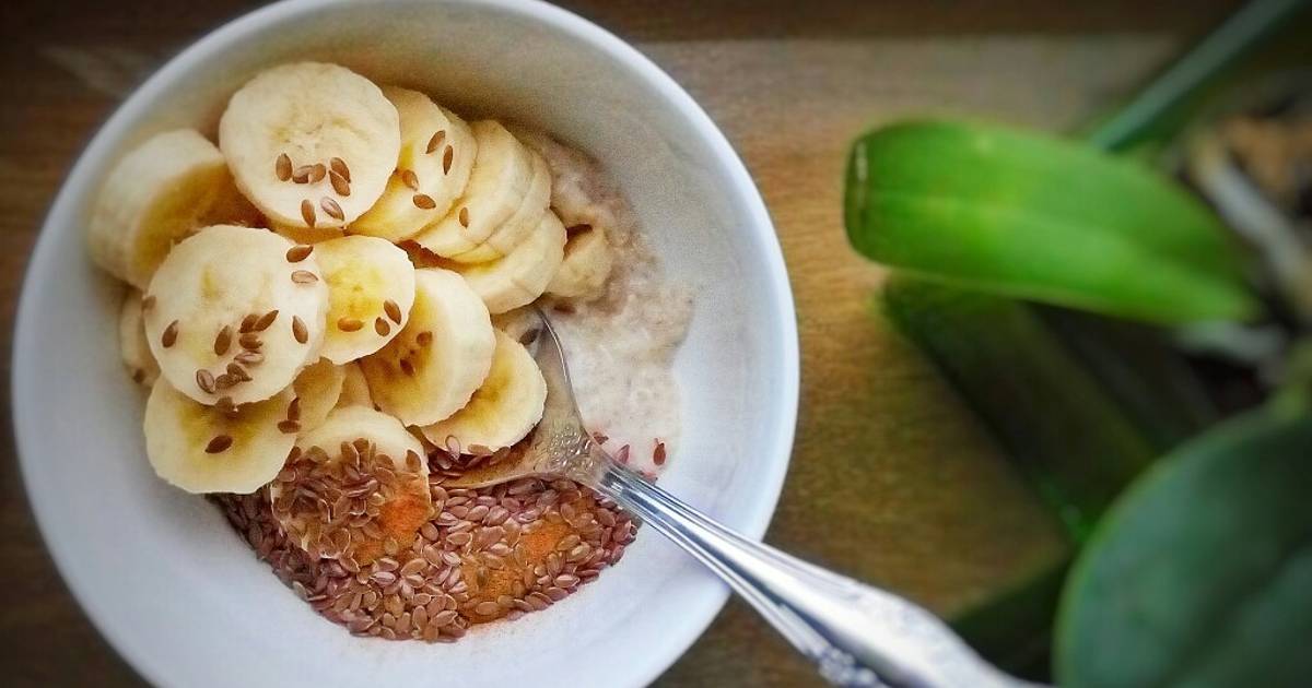 Льняная каша из муки с яблоком и бананом