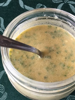 Une photo de Sauce aux herbes citron et cidre