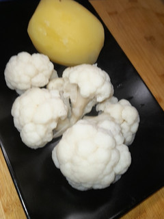Una foto de Coliflor con patatas