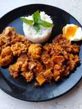 Easy sweet potato and cauliflower curry