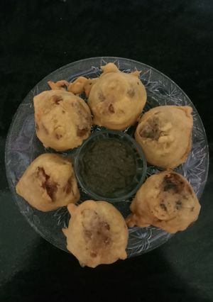 बटाटा बड़ा रेसिपी मुख्य फोटो