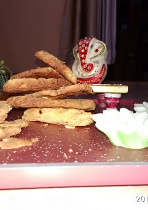 A picture of Orissa Kasuri methi khaajaa pheni.