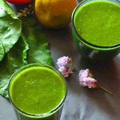 A picture of Green (spinach) smoothie.