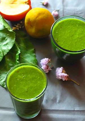 A picture of Green (spinach) smoothie.