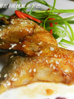 照燒鮭魚下巴 的食譜成品照片