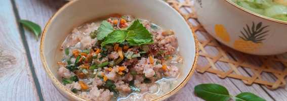 Thịt xay rang hành và cà rốt