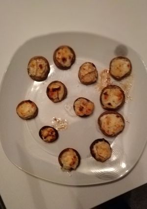 Une photo de Champignons farcis au chèvre et au miel