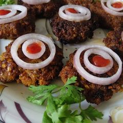 A picture of Pakistani Chapli Kabab.