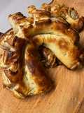 Rosca de chicharrones uruguaya, hecha en casa, amasada a mano